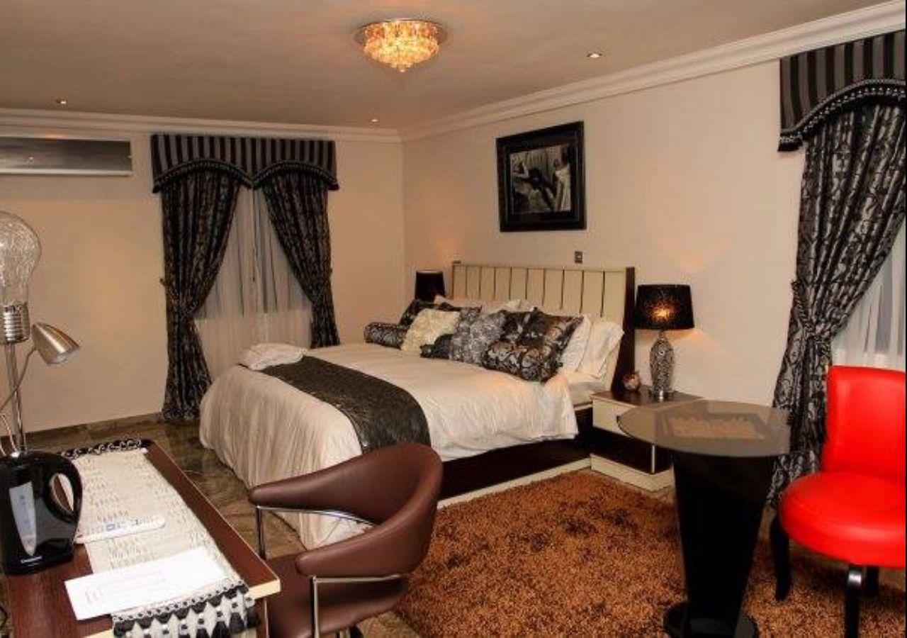 Islanders Lounge Hotel