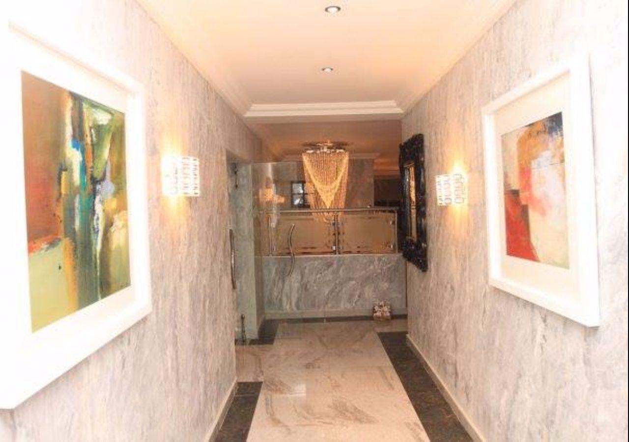 Islanders Lounge * Lagos