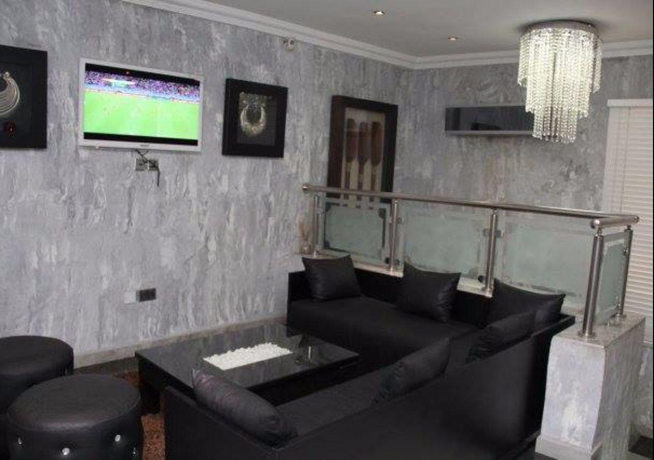 Islanders Lounge * Lagos
